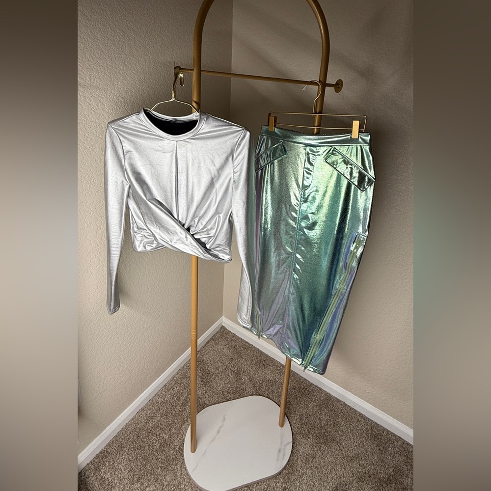 SHEIN Silver Metallic Crop Top